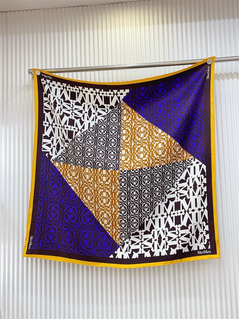 MaxMara Scarves wholesale